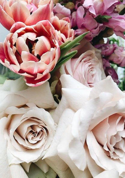 FLORAL ARRANGEMENT: COLOURWAY — PASTEL WHIP